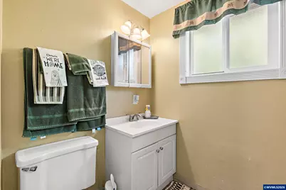 3825 Stephens St NE, Salem, OR 97305 - Photo 14