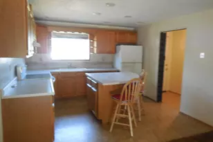 542 Clarmar Dr NE, Salem, OR 97301 - Photo 8