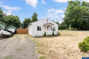 297 SW Walnut Ave, Dallas, OR 97338 - Photo 2