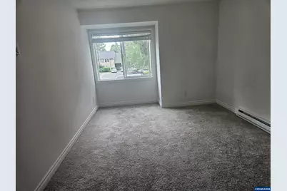 1060 Park #A2 Av, Woodburn, OR 97071 - Photo 6