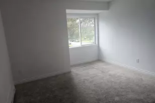 1060 Park Ave, Woodburn, OR 97071 - Photo 10