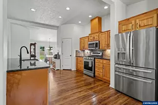 2999 Buena Crest Ln NE, Salem, OR 97303 - Photo 14