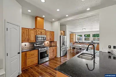 2999 Buena Crest Ln NE, Salem, OR 97303 - Photo 16