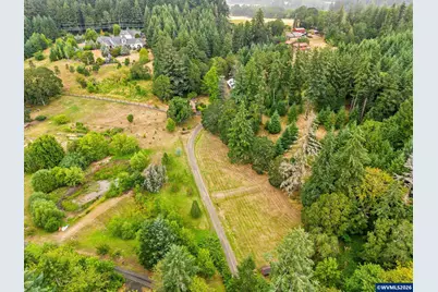 1381 NW Highland Dell Dr, Corvallis, OR 97330 - Photo 4