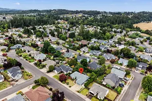 1207 20th Av NW, Albany, OR 97321 - Photo 2