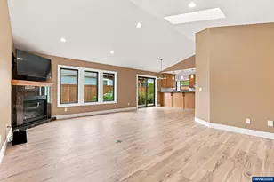 6469 Robin Hood St SE, Salem, OR 97306 - Photo 4
