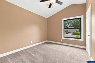 6469 Robin Hood St SE, Salem, OR 97306 - Photo 22