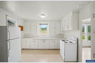 7860 NW Oak Creek Dr, Corvallis, OR 97330 - Photo 18