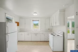 7860 NW Oak Creek Dr, Corvallis, OR 97330 - Photo 18