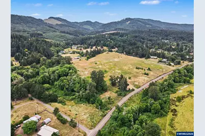 7860 NW Oak Creek Dr, Corvallis, OR 97330 - Photo 32