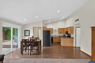 209 Pioneer Dr, Silverton, OR 97381 - Photo 8