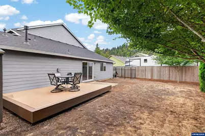 209 Pioneer Dr, Silverton, OR 97381 - Photo 22