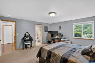 209 Pioneer Dr, Silverton, OR 97381 - Photo 14