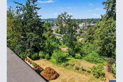 315 Edgewood Dr, Silverton, OR 97381 - Photo 38
