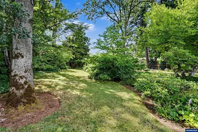 315 Edgewood Dr, Silverton, OR 97381 - Photo 44
