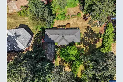 315 Edgewood Dr, Silverton, OR 97381 - Photo 46