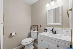 3521 Bernard Ave NE, Albany, OR 97322 - Photo 16