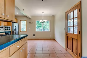 928 Birch Ave, Cottage Grove, OR 97424 - Photo 10