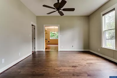 928 Birch Av, Cottage Grove, OR 97424 - Photo 8