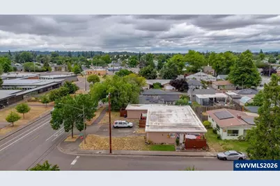 1921 SW Elm St, Albany, OR 97321 - Photo 8