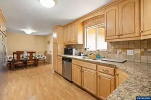 4952 Sunnyview Rd NE, Salem, OR 97305 - Photo 18