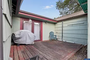 47947 W Commercial St, Oakridge, OR 97463 - Photo 10