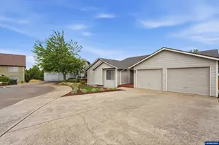 2069 Flag Stone Ct N, Keizer, OR 97303 - Photo 2