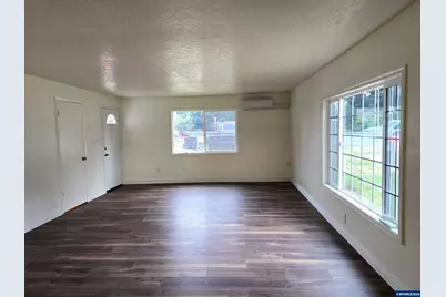 4490 Center St NE, Salem, OR 97301 - Photo 4