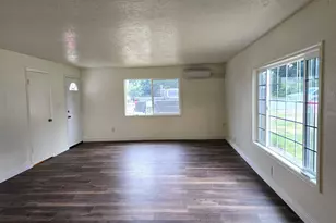 4490 Center St NE, Salem, OR 97301 - Photo 4