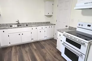 4490 Center St NE, Salem, OR 97301 - Photo 8
