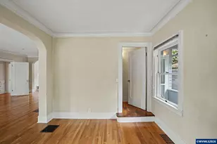 749 Liberty St SE, Salem, OR 97301 - Photo 8