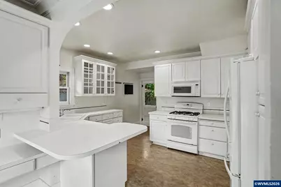 749 Liberty St SE, Salem, OR 97301 - Photo 14