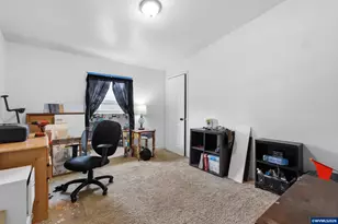 1699 N Terry St, Eugene, OR 97402 - Photo 16