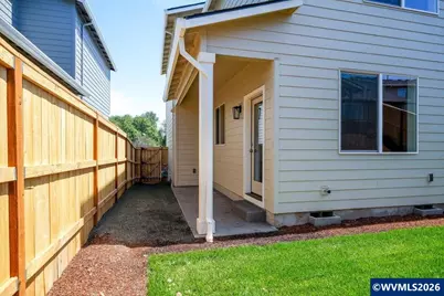 7424 SE Berg Dr, Corvallis, OR 97330 - Photo 4