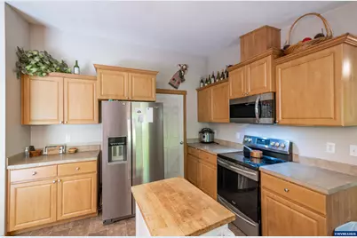 39042 Mount Hope Dr, Lebanon, OR 97355 - Photo 8