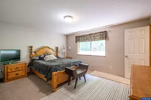 39042 Mt Hope Dr, Lebanon, OR 97355 - Photo 6