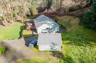39042 Mt Hope Dr, Lebanon, OR 97355 - Photo 2