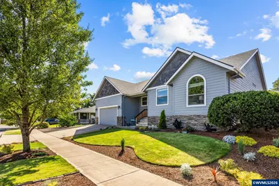 1539 Lakeview Dr, Silverton, OR 97381 - Photo 2