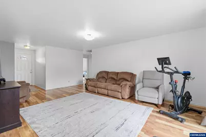 967 Jessicas Ct SE, Albany, OR 97322 - Photo 4