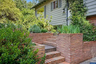 3225 NW Firwood Dr, Corvallis, OR 97330 - Photo 4