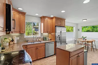 3225 NW Firwood Dr, Corvallis, OR 97330 - Photo 8