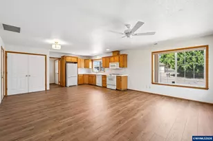 257 N Knights Bridge Rd, Canby, OR 97013 - Photo 10