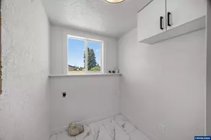 2411 S 6th St, Lebanon, OR 97355 - Photo 24
