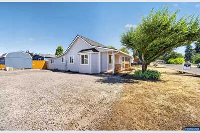 2411 S 6th St, Lebanon, OR 97355 - Photo 38
