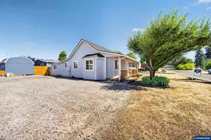 2411 S 6th St, Lebanon, OR 97355 - Photo 38