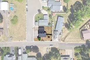 2411 S 6th St, Lebanon, OR 97355 - Photo 8