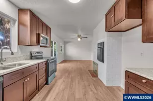 4888 38th Pl NE, Salem, OR 97305 - Photo 20