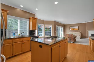 1116 NE Glazemeadow St, Keizer, OR 97303 - Photo 4