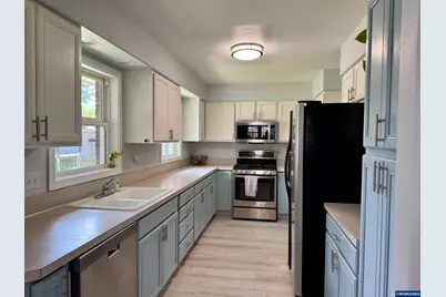 356 NE 10th Av, Canby, OR 97013 - Photo 8