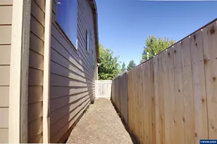 5648 Koda St SE, Salem, OR 97306 - Photo 32